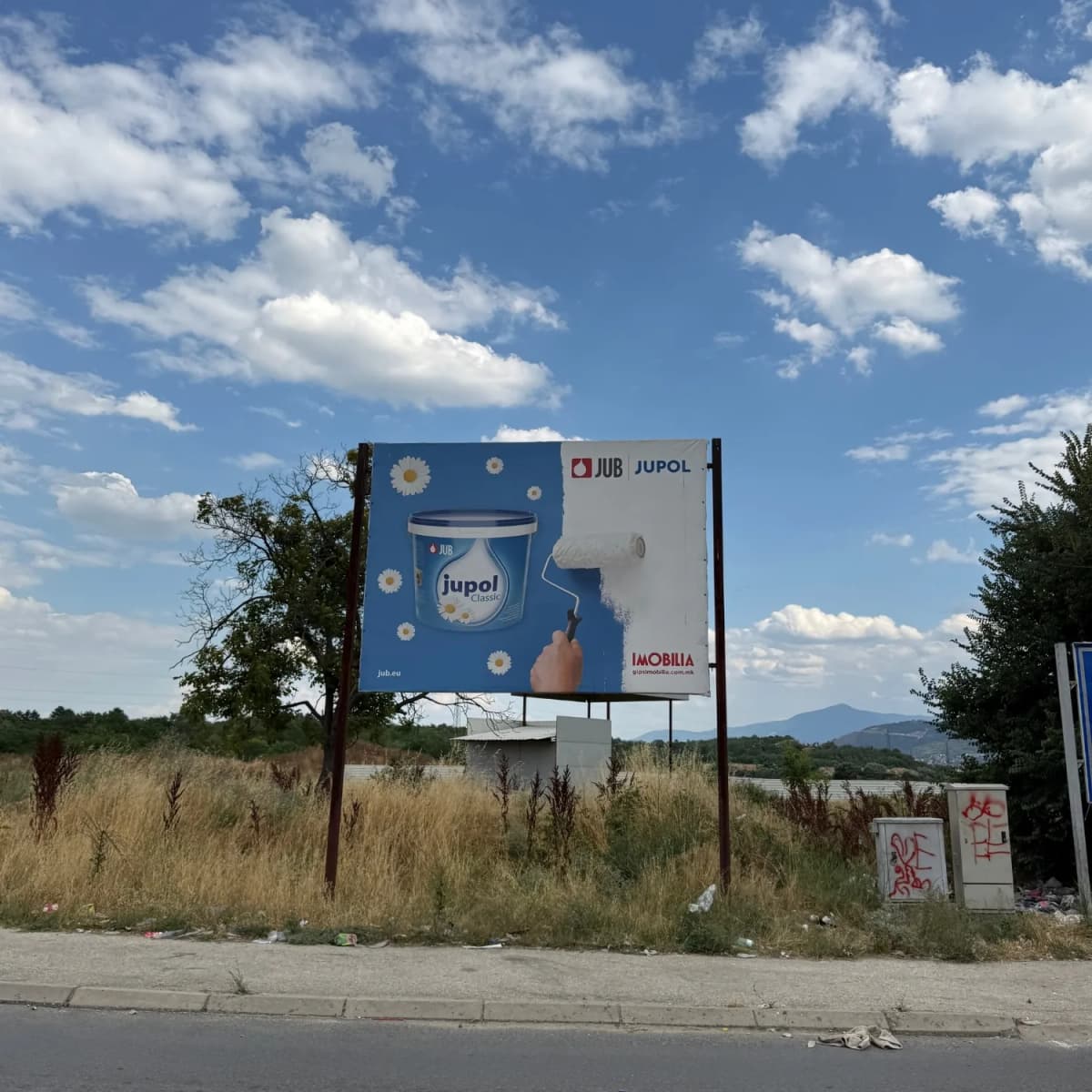 Slovenija Boulevard billboard in Momin Potok, Skopje